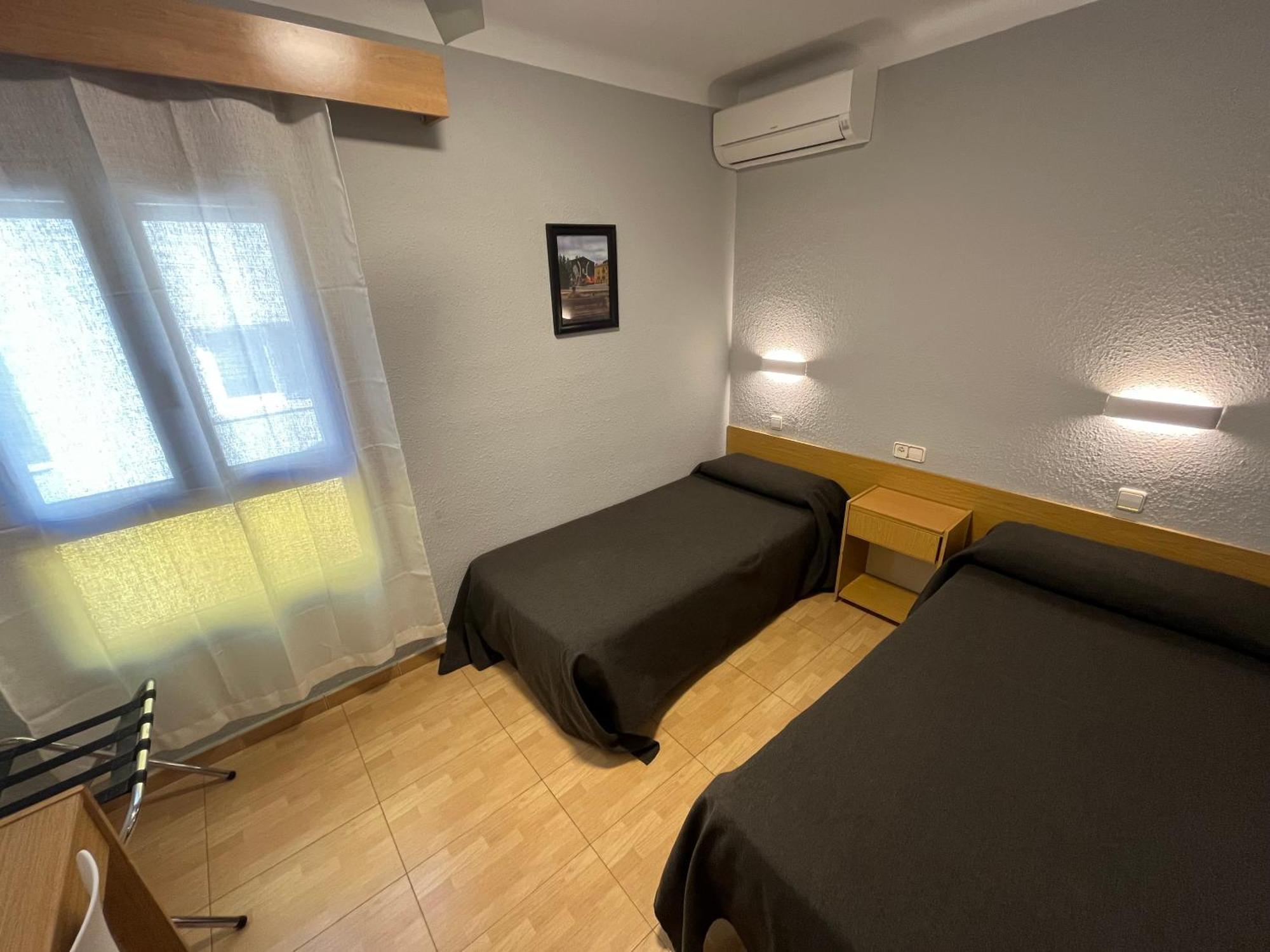 Hostal Tarres Anglés Room photo