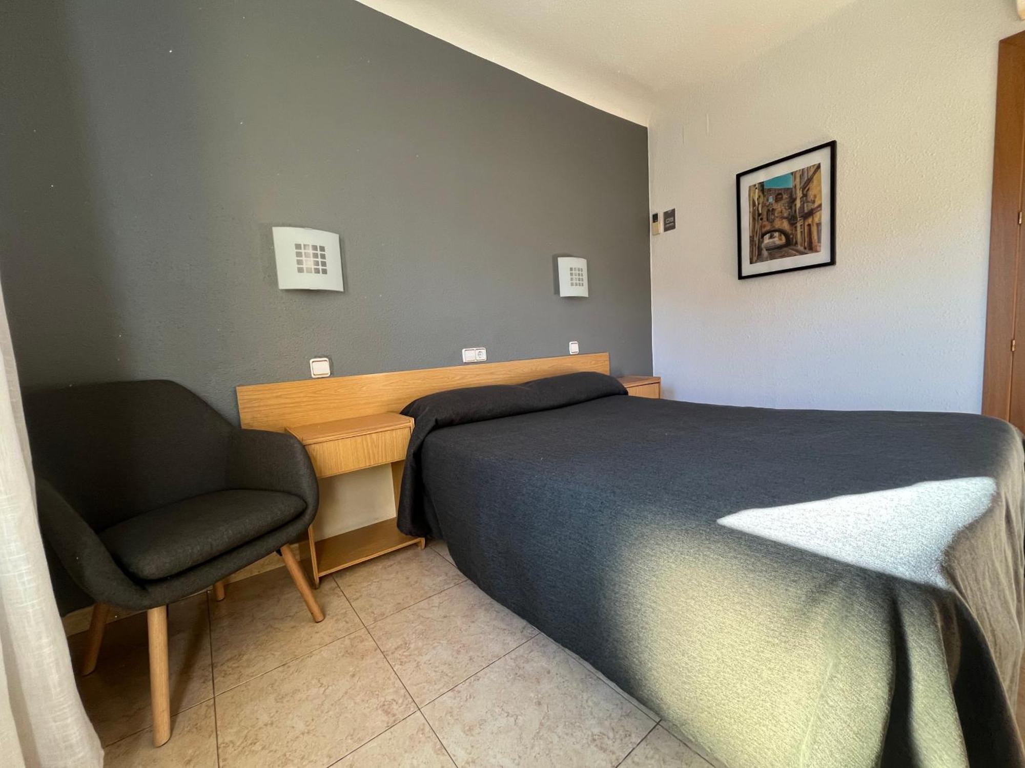 Hostal Tarres Anglés Room photo