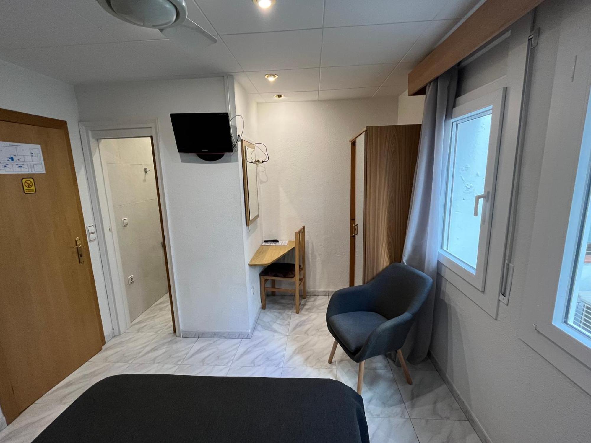 Hostal Tarres Anglés Room photo